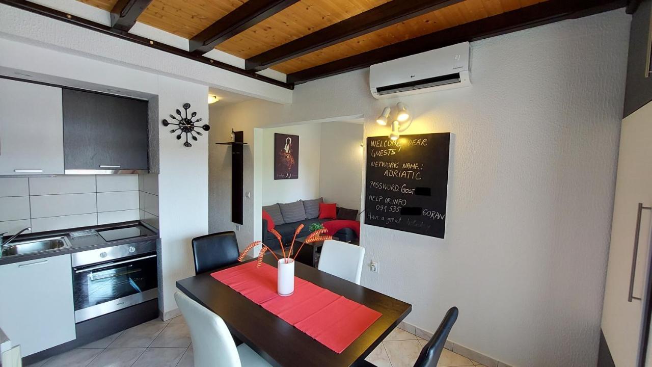 Apartment Cervar โปเรช ภายนอก รูปภาพ